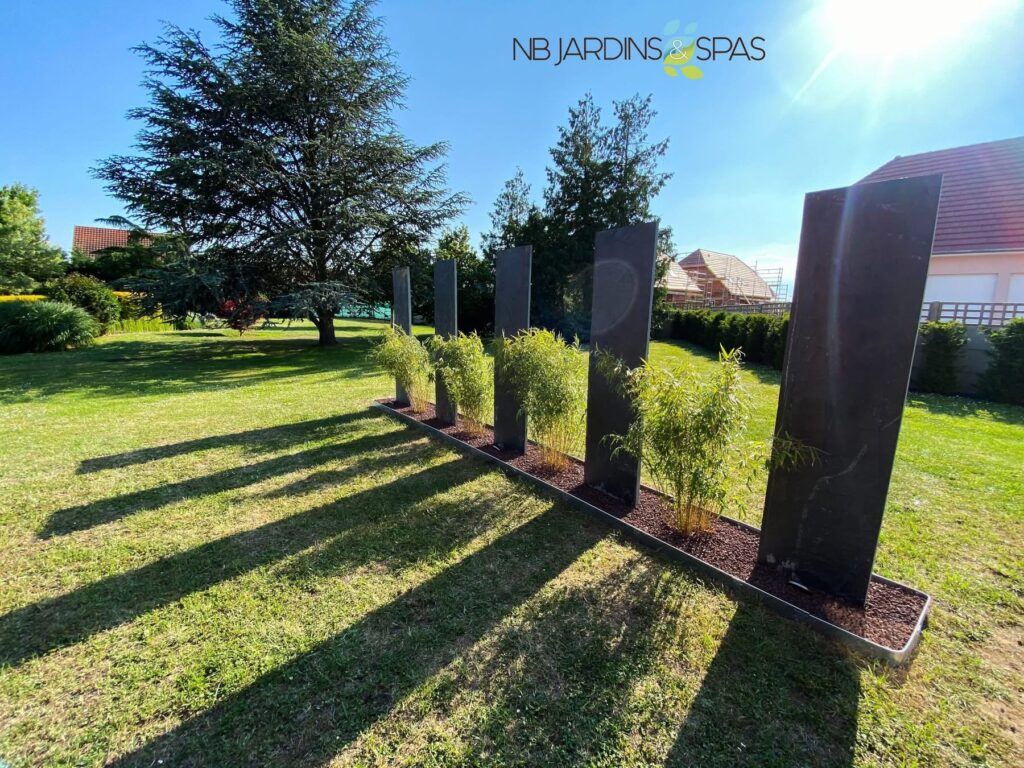Aménagement paysager avec clôture moderne et haie jardin Wittelsheim